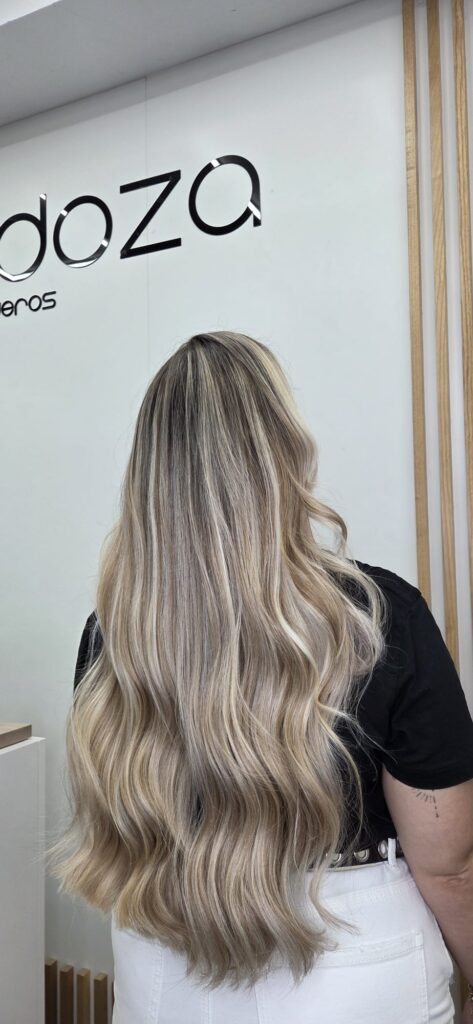 Mechas y balayage en Las Palmas - Mendoza Peluqueros